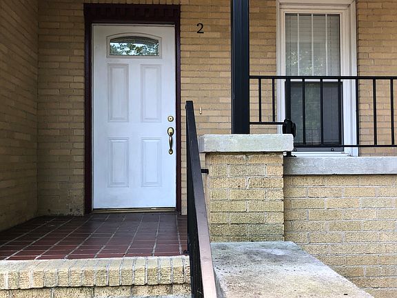 2nd image of 628 Louise Ave APT 2