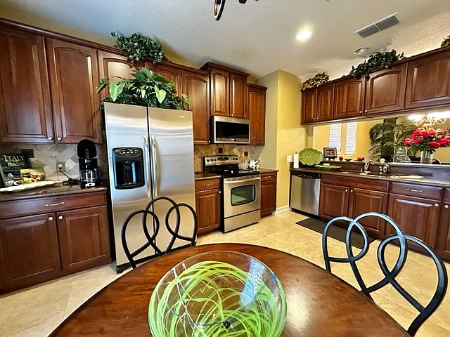 4232 Messina Dr — Photo 18