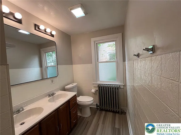 543 W Emaus Ave — Photo 42
