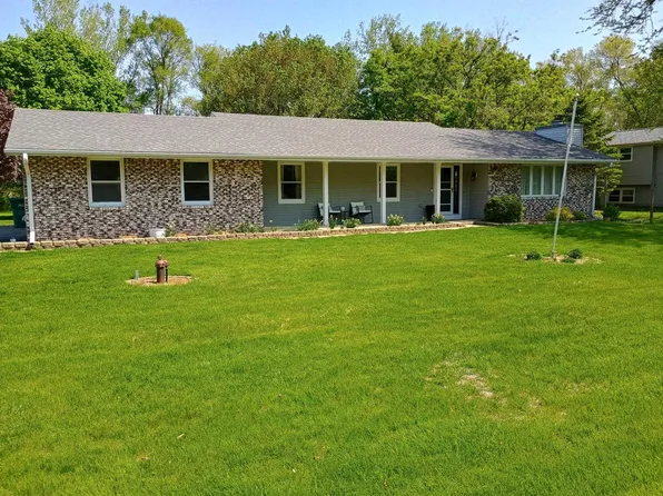 11252 Edgemere Ter, Roscoe, IL 61073