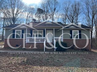 104 Winterhaven Rd, Spartanburg, SC 29301