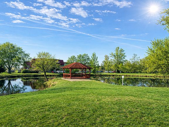 3rd image of 1850 Tall Oaks Dr Unit 2204