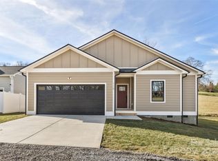 115 Peyton Elaine Rd, Clyde, NC 28721