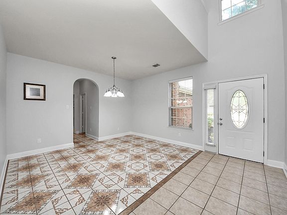 5th image of 2238 Tremont Trail Ln