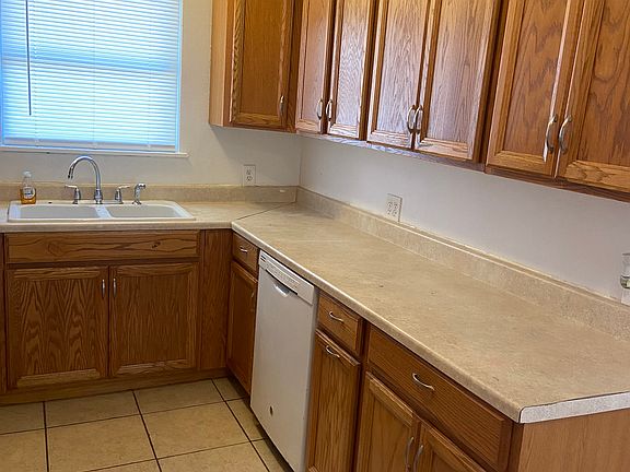 4th image of 5232 Caroldean St