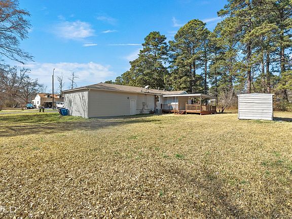 3rd image of 6863 Washington Ln