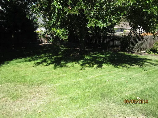 2883 Spring Hills Dr photo 1