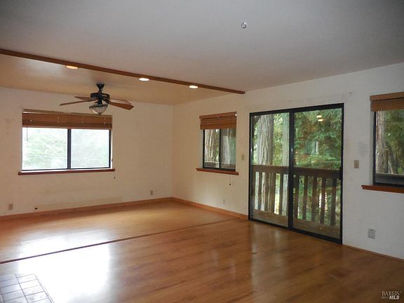 3rd image of 3889 Primrose Drive