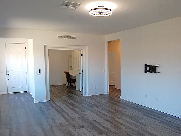 929 Flagstone Blf — Photo 3