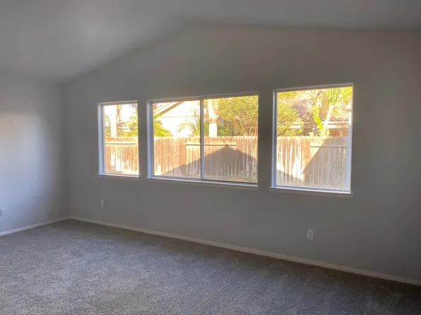 740 Rhine Ct, Los Banos, CA 93635