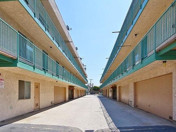 3rd image of 519 S Montebello Blvd