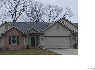 6263 Butternut Cir, Brighton, MI 48116