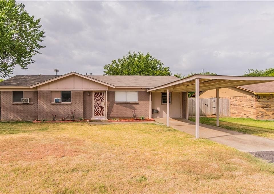 1st image of 308 Lois St