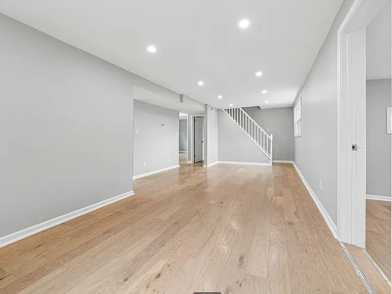 64 Curwood Ct #64 — Photo 2