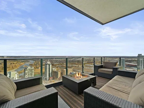 530 W 3rd St SE #4104, Calgary, AB T2G 1B6