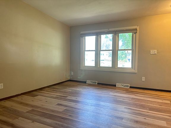 2nd image of 1235 Grove St
