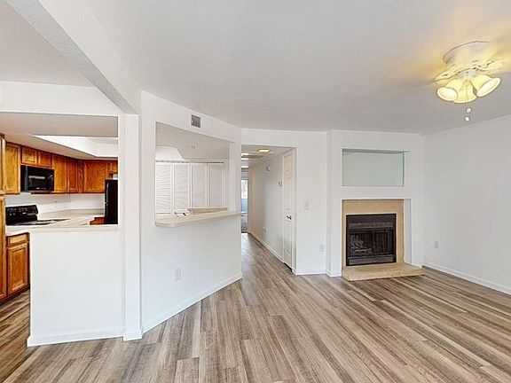 4th image of 1331 W BASELINE Road #209