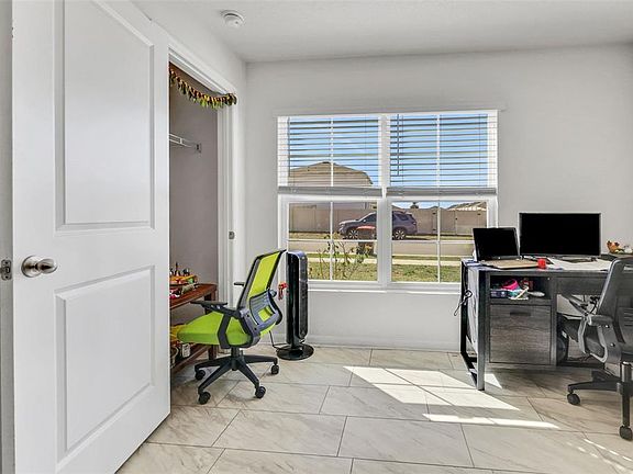 5th image of 8640 SW 49th Cir