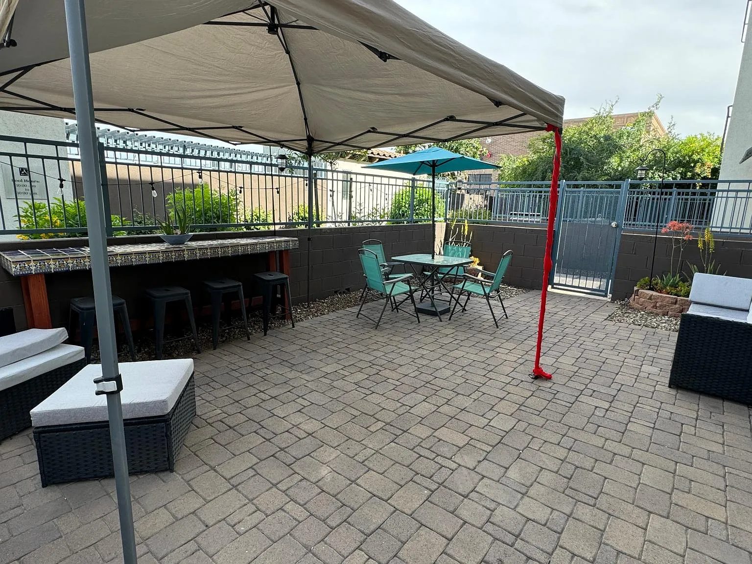 3 bed, 2.5 bath, 1995 sqft, $3,000 — Photo 3
