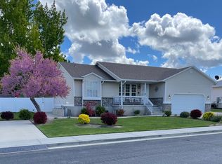 3205 S Collins Camp Ct, West Valley City, UT 84128