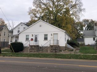 903 W Market St, Bloomington, IL