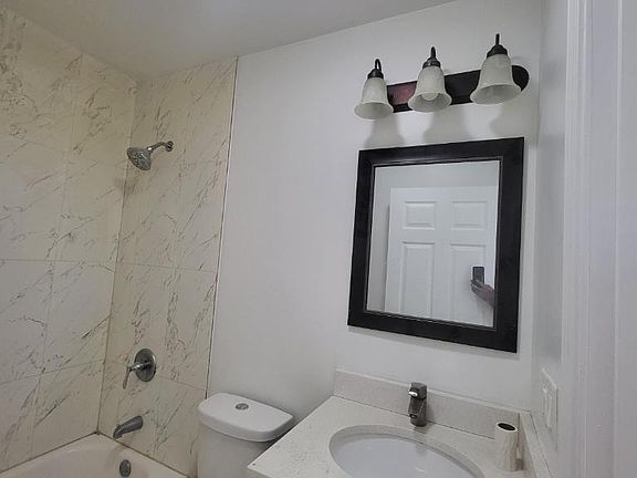 2nd image of 5223 W Washington Blvd #9