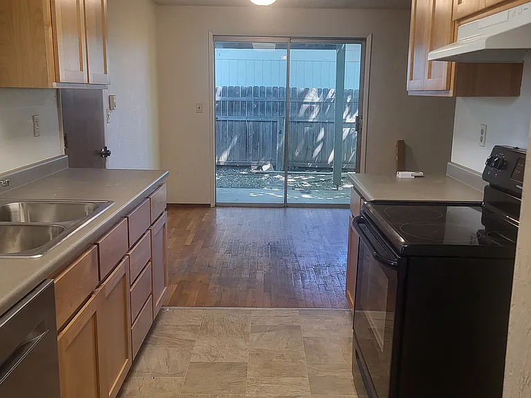 1757 Sheldon Ave — Photo 2