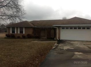 304 N 28th St, Ozark, AR 72949