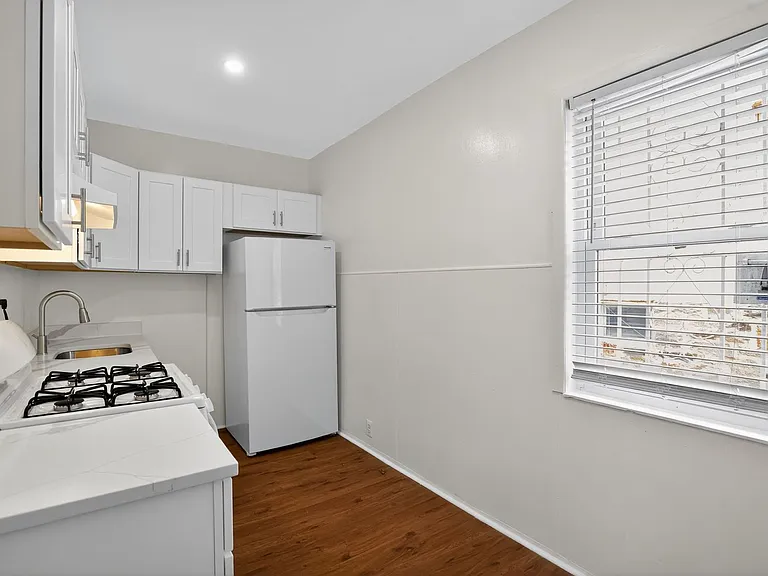 5446 Narcissus Ave — Photo 20