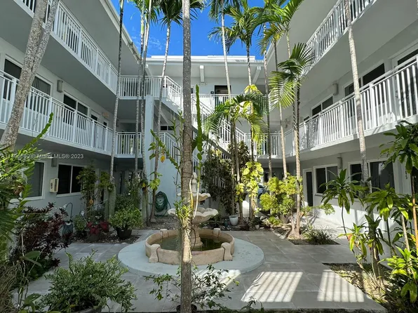 2430 NE 135th St APT 200, North Miami, FL 33181