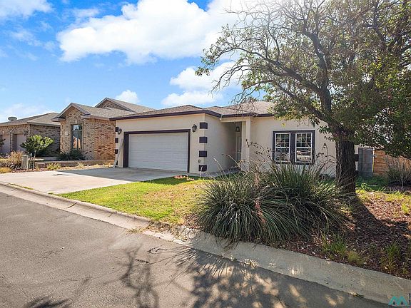 4th image of 611 Riviera Ct