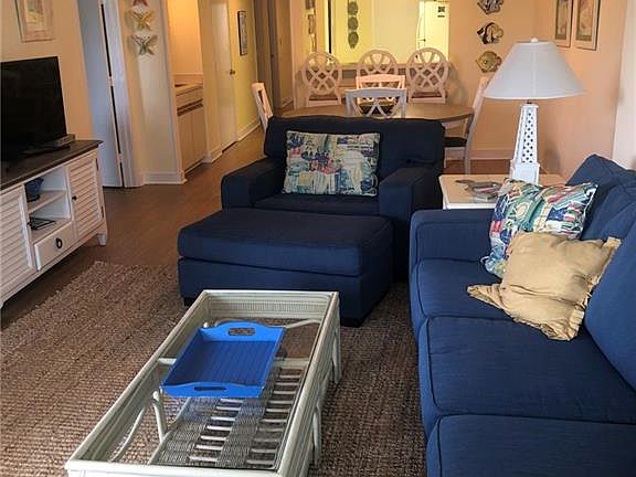 4th image of 1470 Wood Ave APT 204