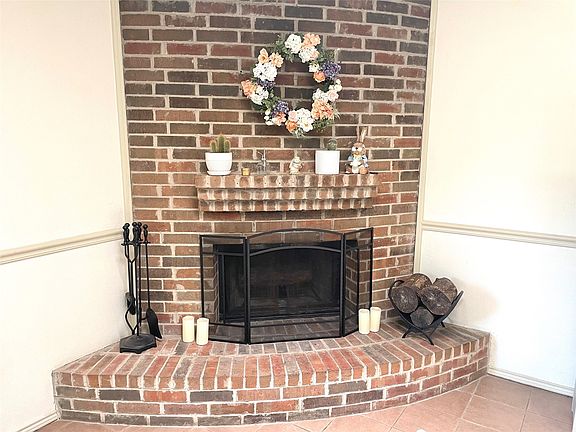 3rd image of 2610 N Casa Blanca Ct