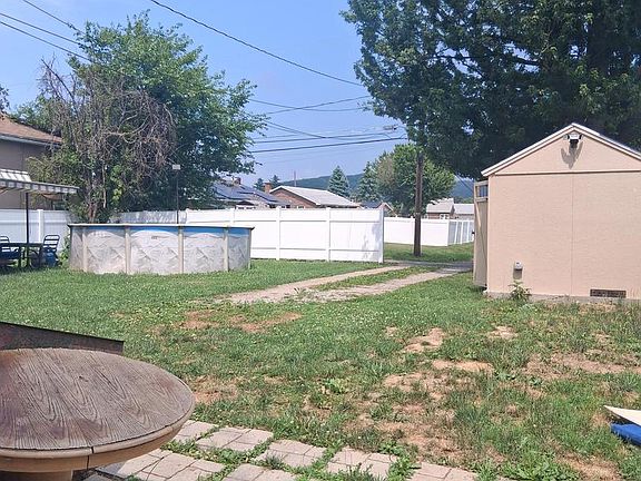 4th image of 1611 S Race St