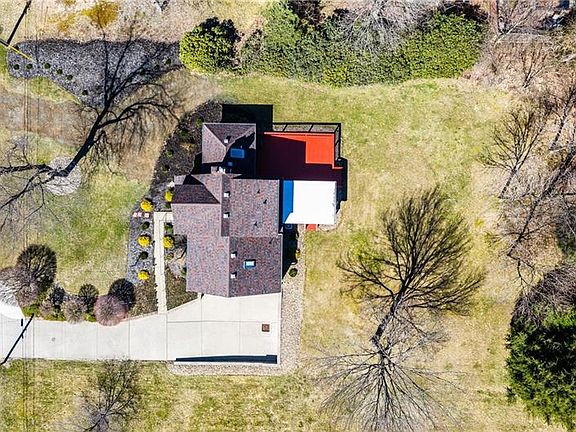 4th image of 4418 Greengrove Dr