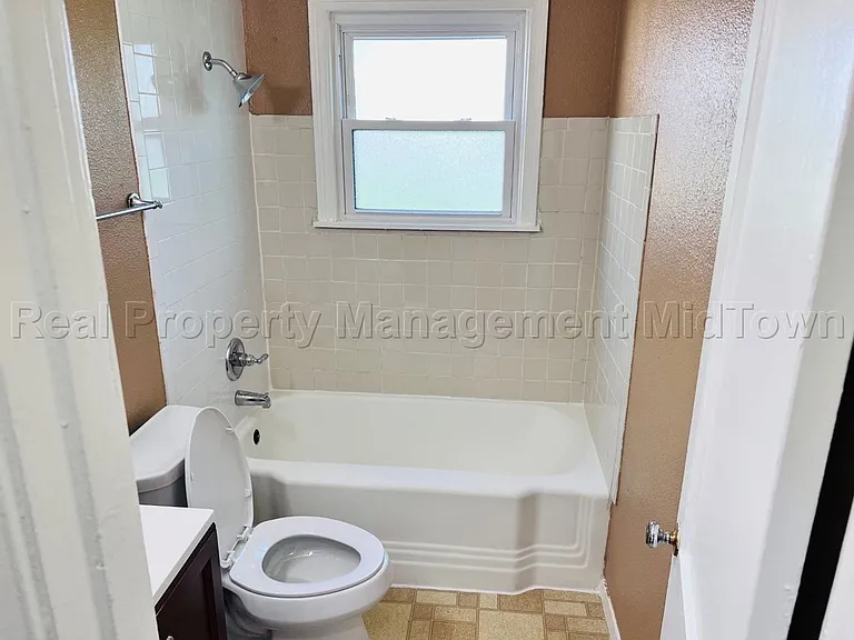 2509 Spiller St — Photo 14