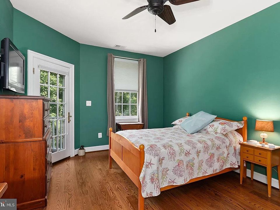 Bedroom with access to porch