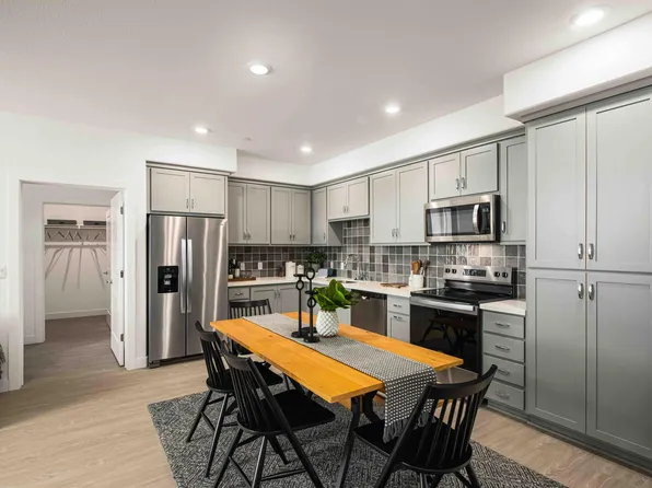 500 Somi Ct #412, Hayward, CA 94544