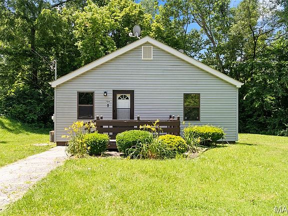 3rd image of 709 Wiegel Dr