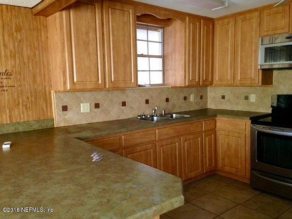 4th image of 2320 Lake Lucina Dr E