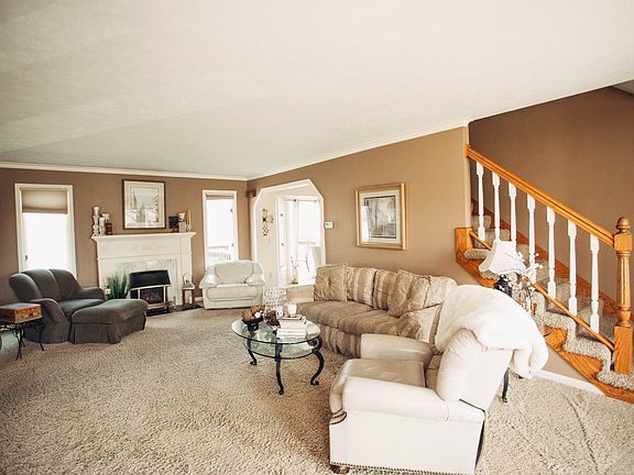 5th image of 7556 Pheasant Run Dr