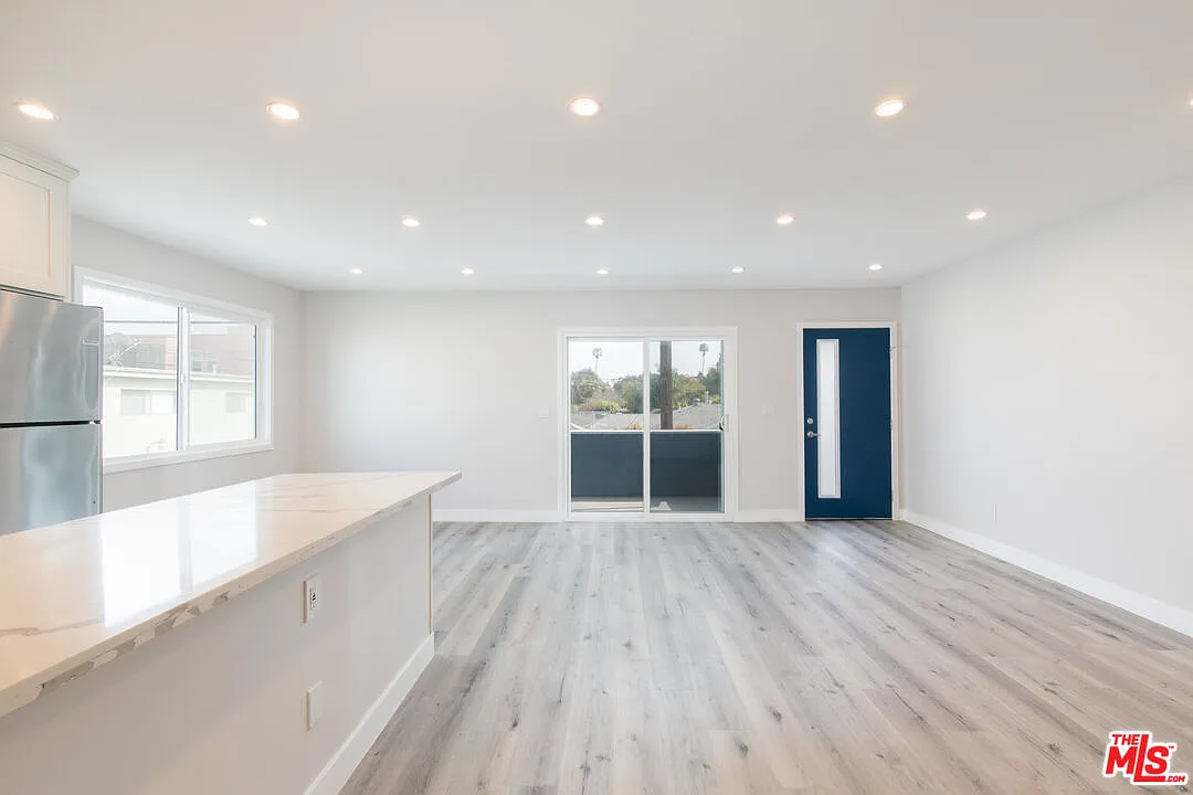 Building Photo - 3872 Bentley Ave #C