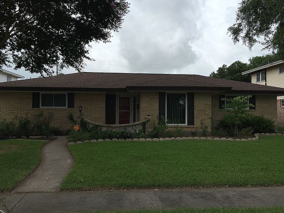 1st image of 108 Frio Dr