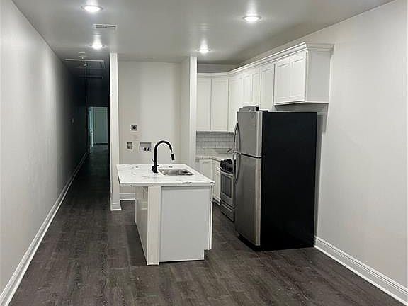 2nd image of 1140-42 Deslonde St