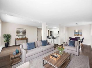 220 S 13th Ave SW #707, Calgary, AB T2R1L6