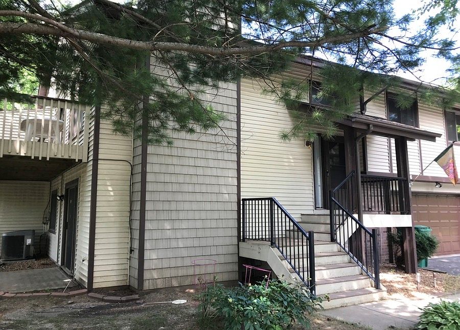 1st image of 3126 Farnum Dr