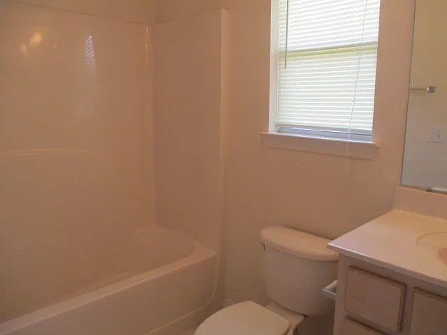 7720 Lola Cir — Photo 12