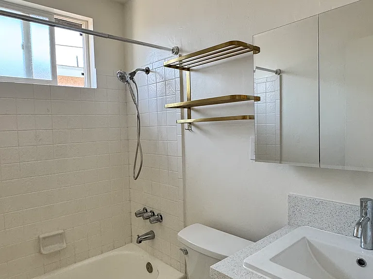 3368 E 67th St #4 — Photo 9