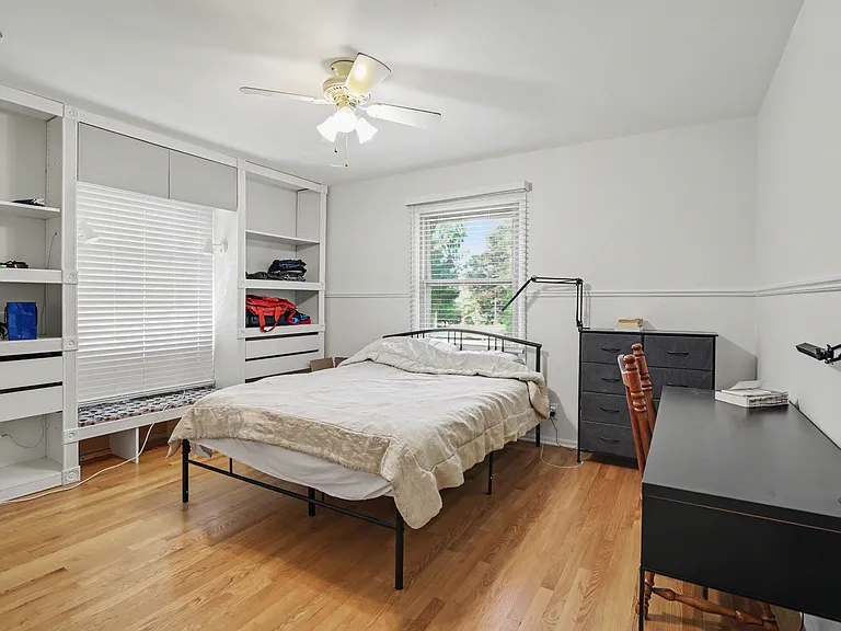 353 Hollywood Dr — Photo 10