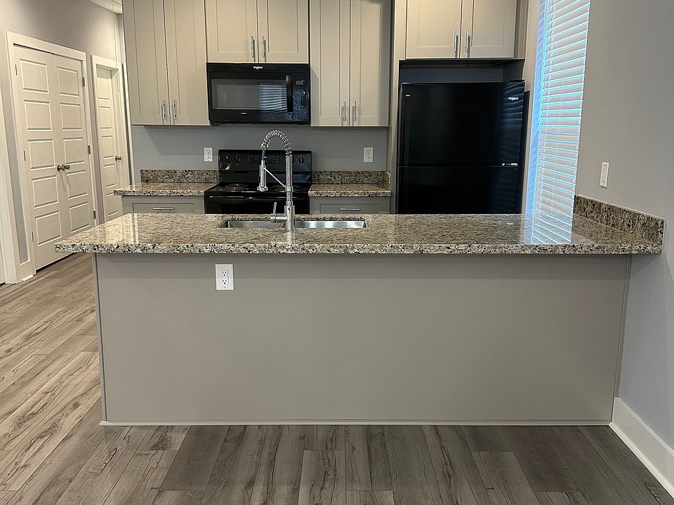 1st image of 1026 Tricou St #1